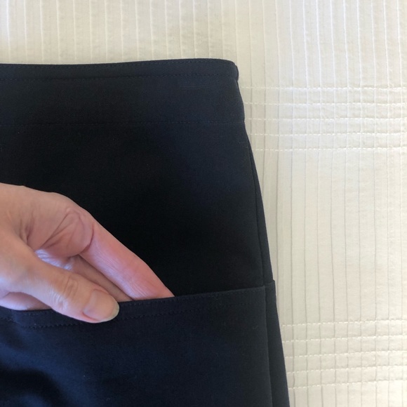 Theory “Clea” Navy Blue Pencil Skirt. Pockets. Size 6. - Picture 2 of 9